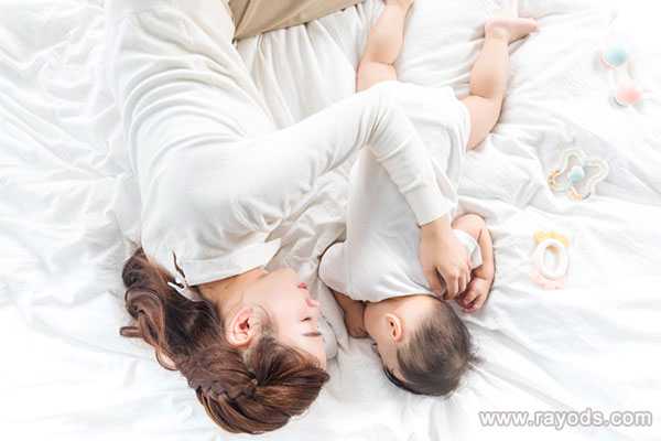 深圳供卵三代试管婴儿多少钱，三个月宝宝脱发是怎么回事 应该怎么处理才好